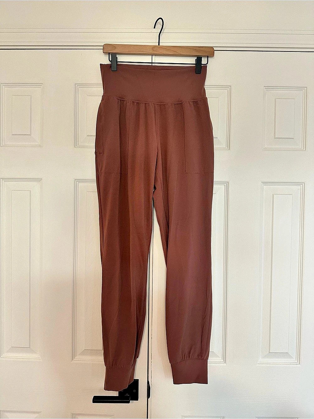 Athleta Salutation Jogger in Powervita Brown Small tall